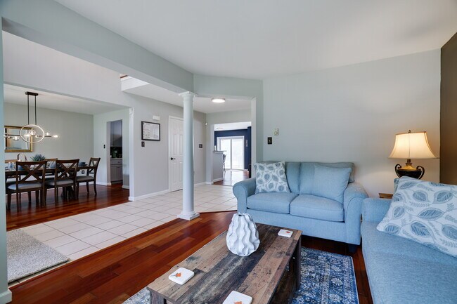 Building Photo - 49 Driftwood Dr