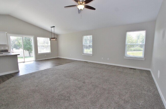Building Photo - 2897 W Jayton Dr