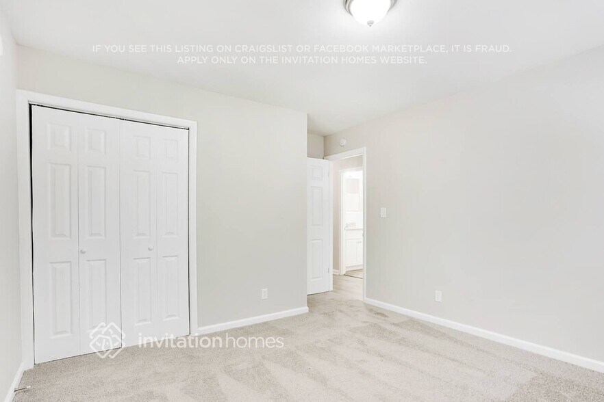 Building Photo - 2369 Brentford Pl