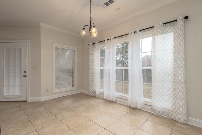 Building Photo - 2864 Summer Oaks Pl