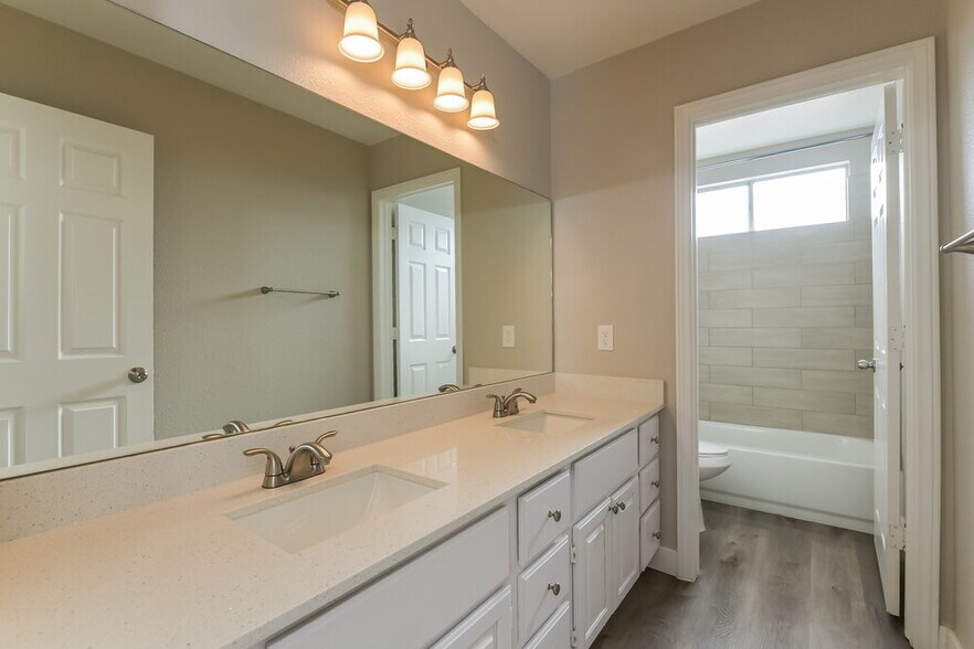 Building Photo - 2043 Angel Falls Dr