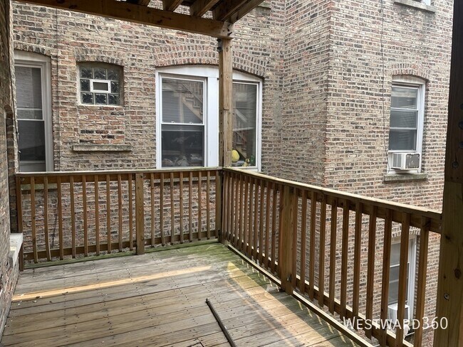 Building Photo - 1550 N Homan Ave.