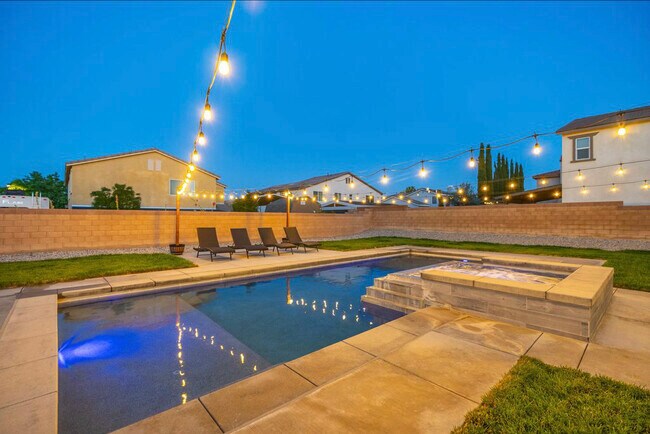 Building Photo - 44112 Sierra Vista Dr