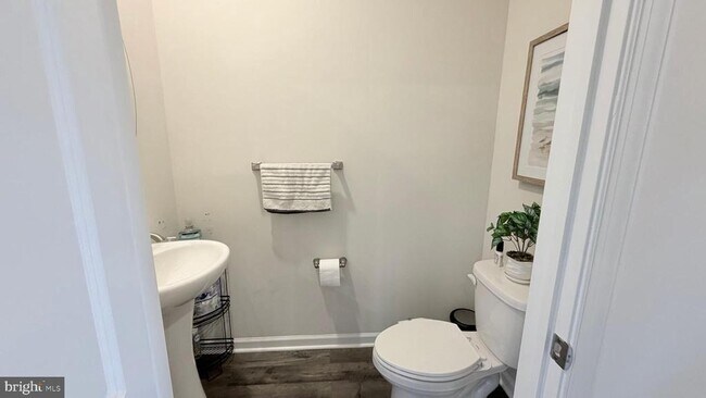 Building Photo - 20 Nelsons Wy