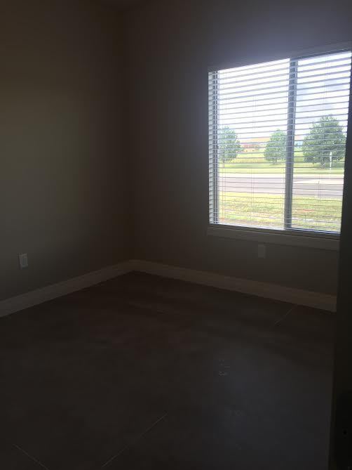 Building Photo - 3426 Sunflower Dr