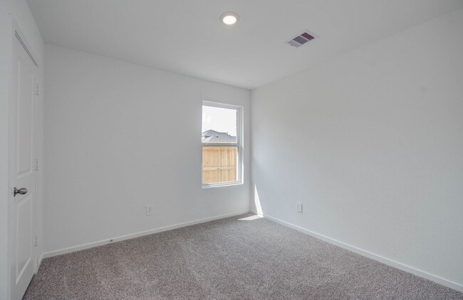 Building Photo - 3012 Dylan Skyland Dr
