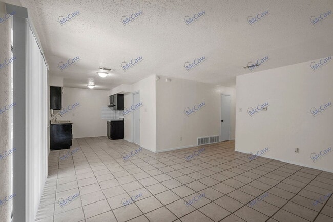 Building Photo - 12212 Duchess Dr
