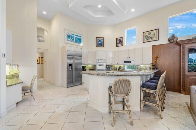 Building Photo - 59 St James Dr