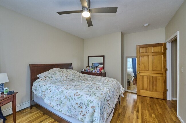 Building Photo - 14 Haverford St