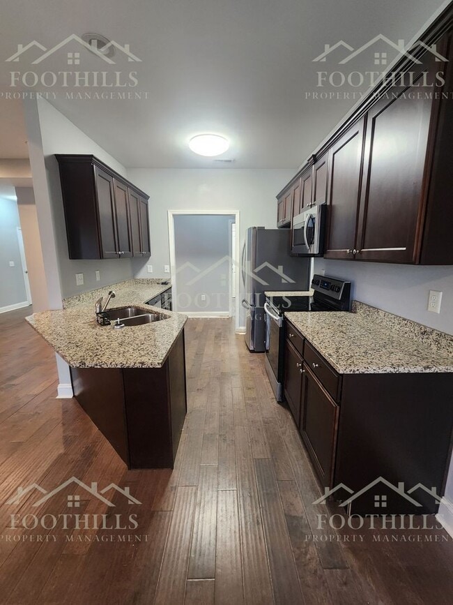 Building Photo - 1413 Dunn Rd