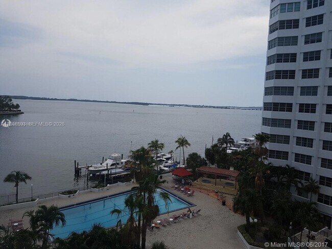 Building Photo - 801 Brickell Bay Dr