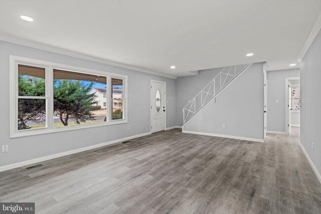 Building Photo - 48 Marboro Ln