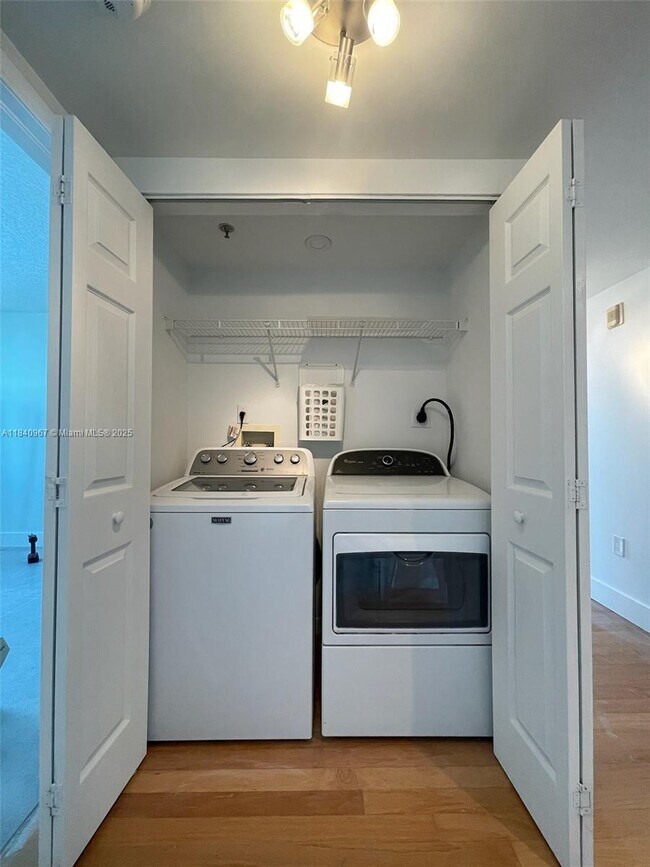 Building Photo - 8888 Collins Ave