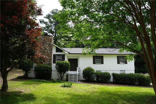 Building Photo - 3344 Hunters Lodge Rd