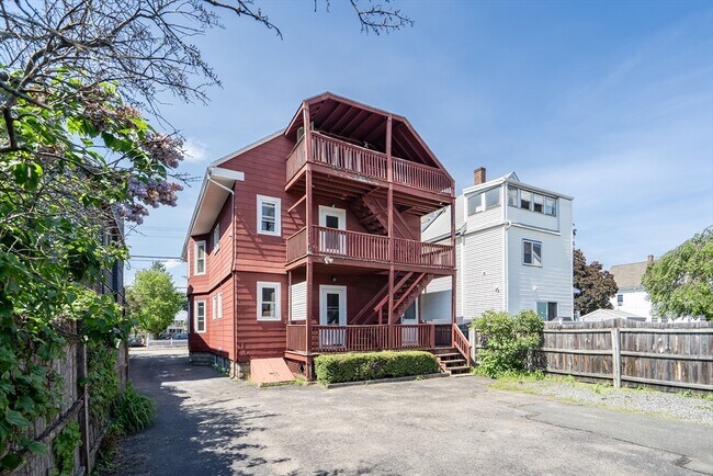 Building Photo - 228 Harvard St