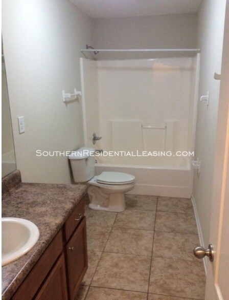 Building Photo - 2002 Shelene Way