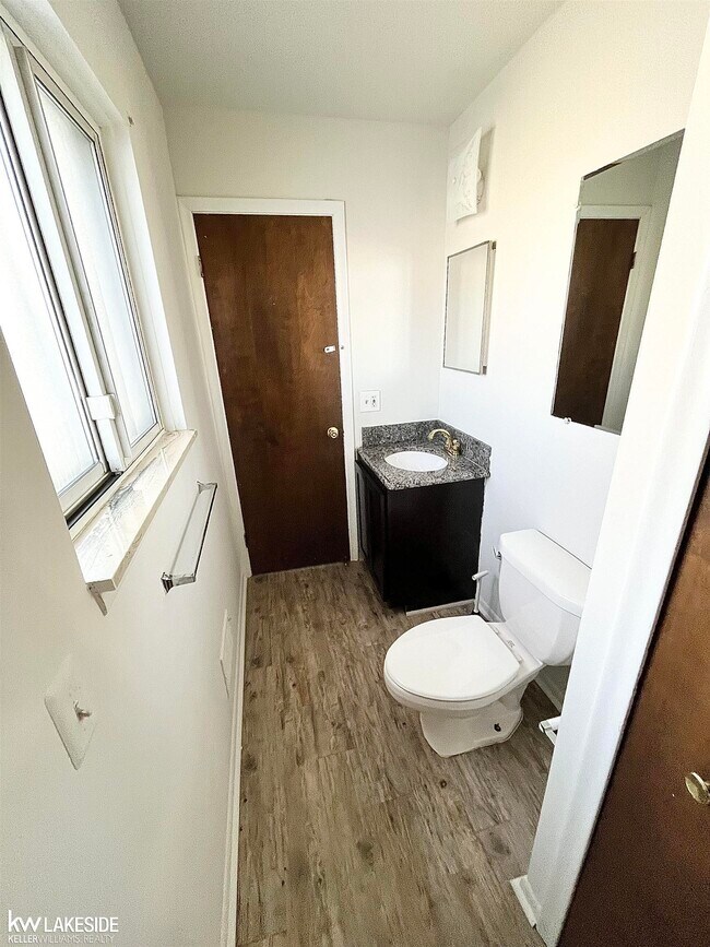 Building Photo - 31287 Mc Namee St