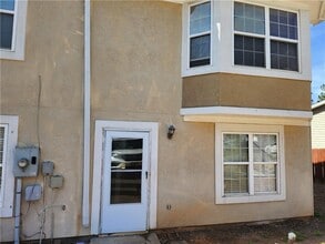 Building Photo - 2935 Fields Dr