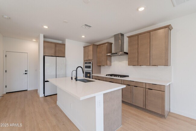 Building Photo - 4831 S Molly