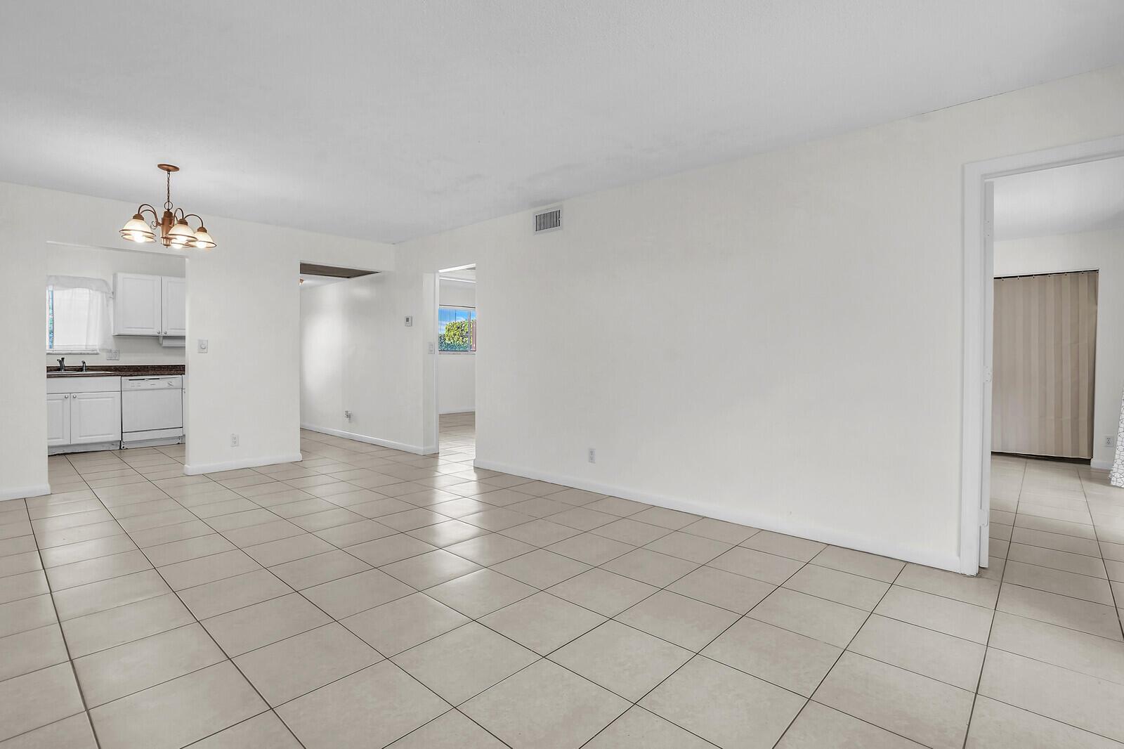 Building Photo - 200 Waterway Dr S