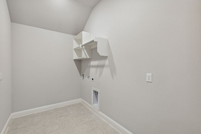 Building Photo - 548 Bradley Dr