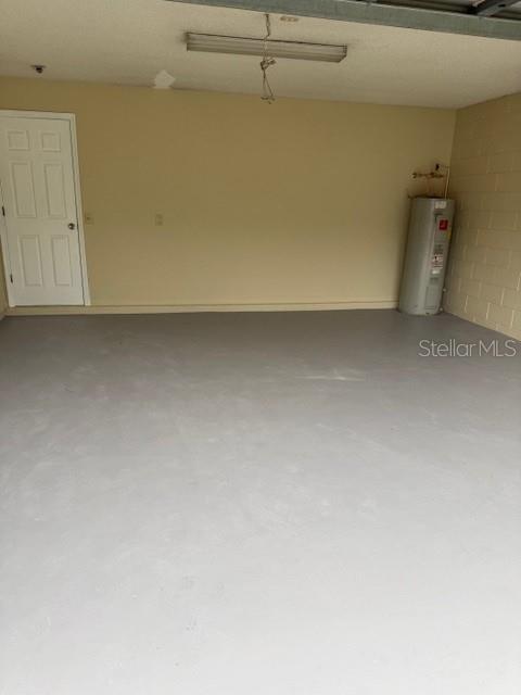 Building Photo - 744 Paris Dr