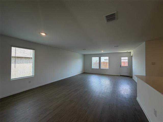Building Photo - 624 W Criner St