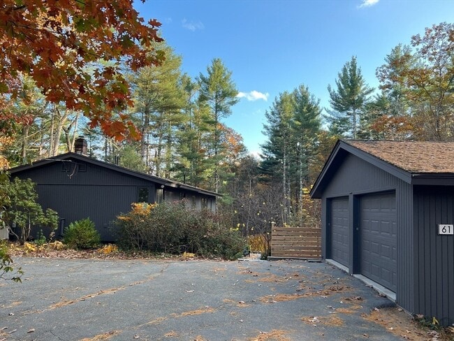Building Photo - 61 Woodland St