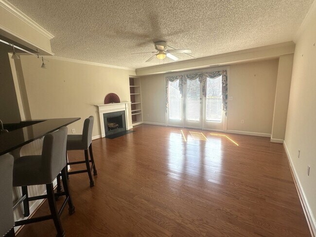 Building Photo - 801 S Pitt St