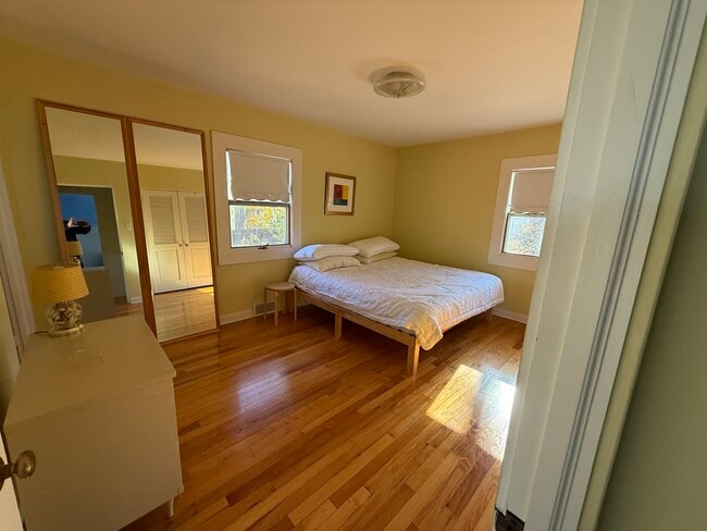 Building Photo - 5 Skyline Dr