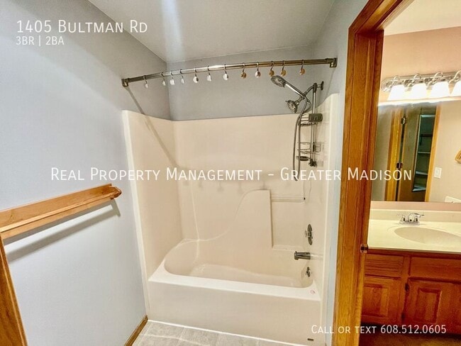 Building Photo - 1405 Bultman Rd