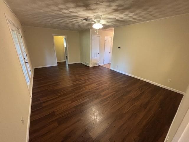 Building Photo - 1303 Park Center St