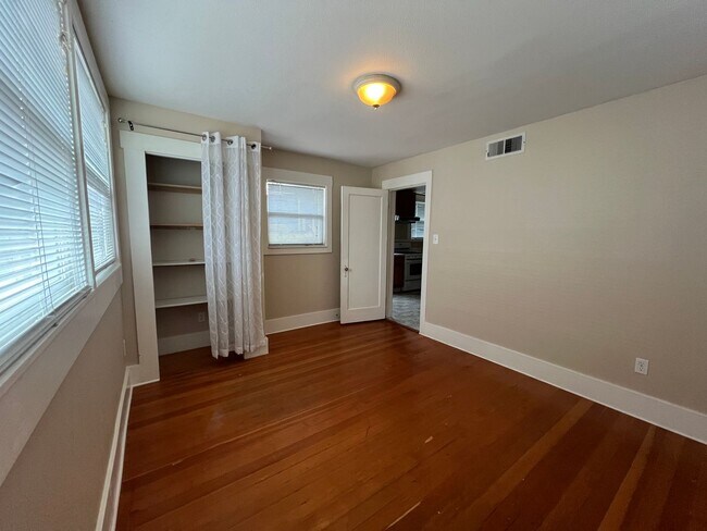 Building Photo - Come check out this Lovely home located in...
