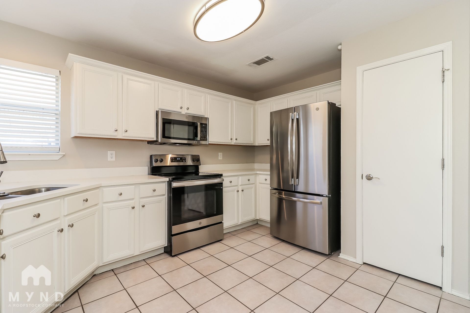 Building Photo - 4809 St Thomas Pl