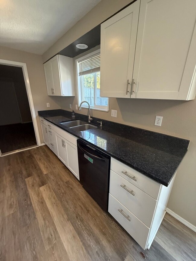 Building Photo - Updated 3+ Bedroom 2 Bath House with Large Fenced In Yard