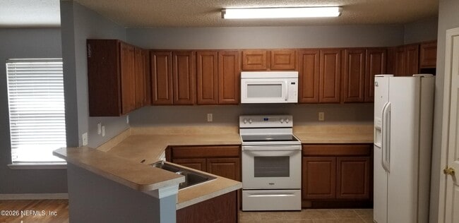 Building Photo - 837 Broxton St