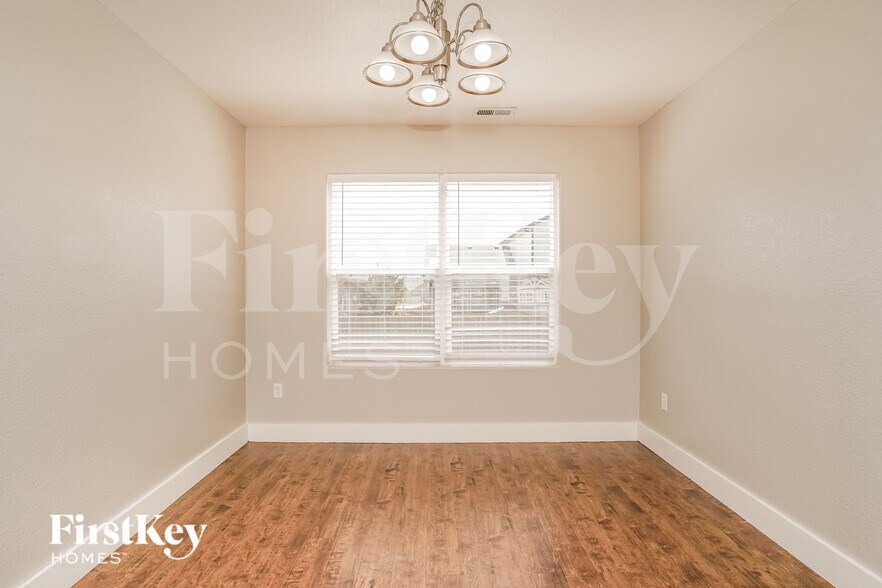 Building Photo - 6983 Sierra Meadows Dr