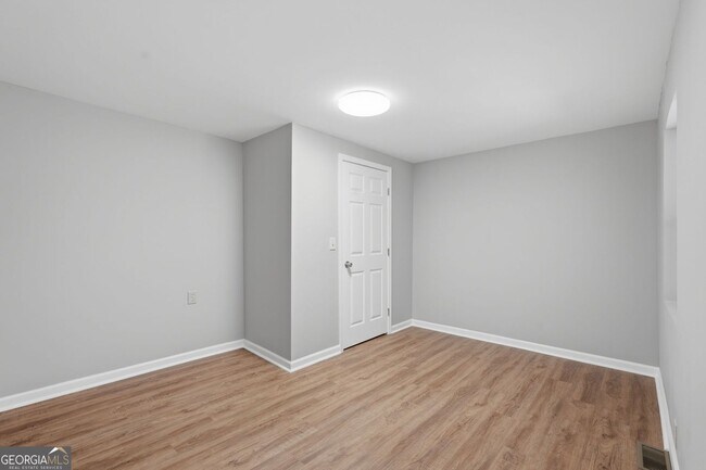 Building Photo - 7134 Williams Rd