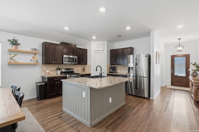 Building Photo - 5125 Blue Ivy