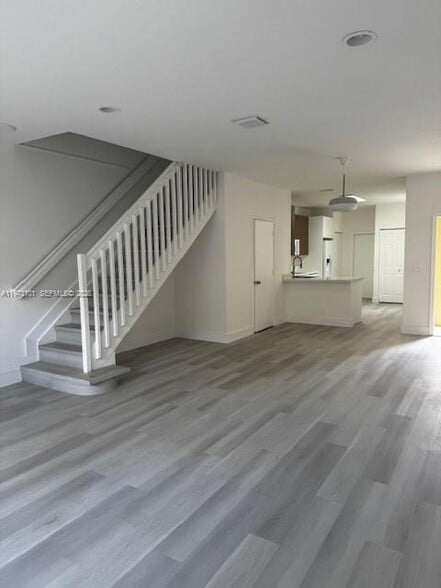 Building Photo - 2179 Hacienda Ter