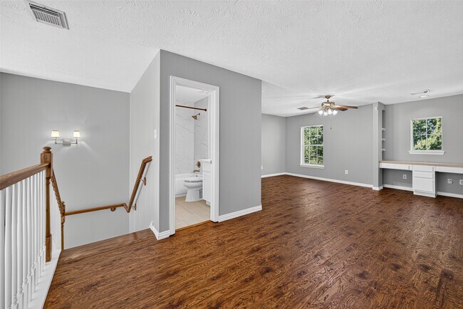 Building Photo - 8519 Babbling Brook Ct