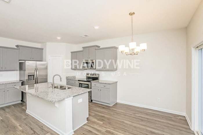 Building Photo - 331 Redmoss Dr