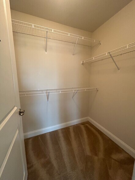 Building Photo - 1134 Beechfern Cir