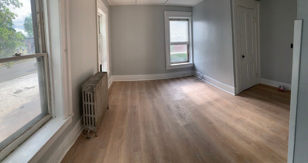 Building Photo - 135 Ontario St