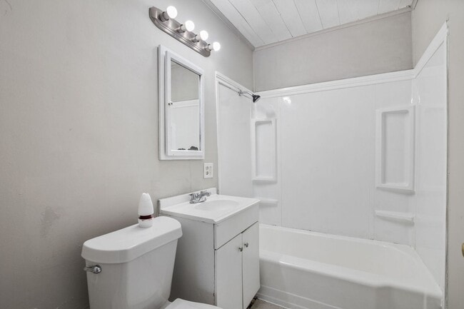 Building Photo - Great 3 Bedroom Single Family in Angleton