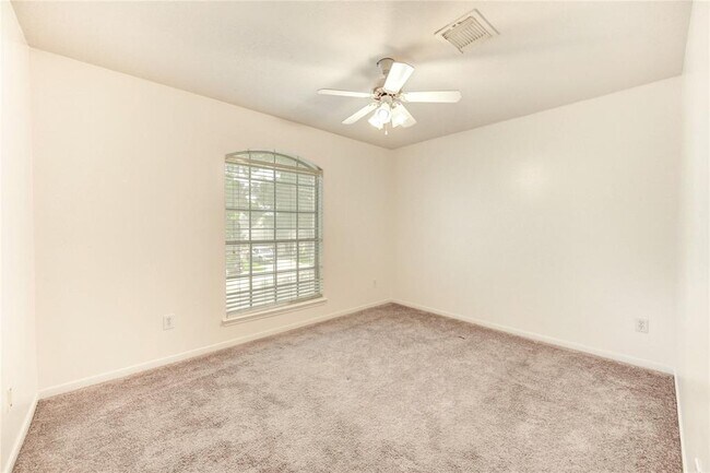 Building Photo - 15206 Garett Green Cir