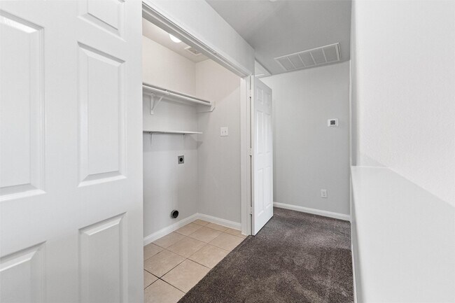 Building Photo - 188 Dodge City Trail