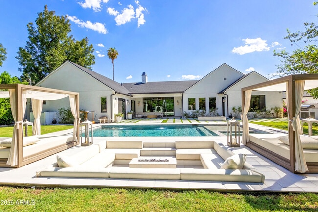 Building Photo - 2912 E Pierson St