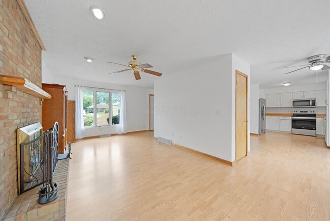 Building Photo - 921 Beechwood Rd