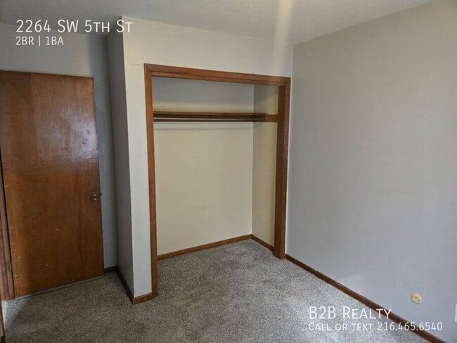 Building Photo - 2264 5th St SW